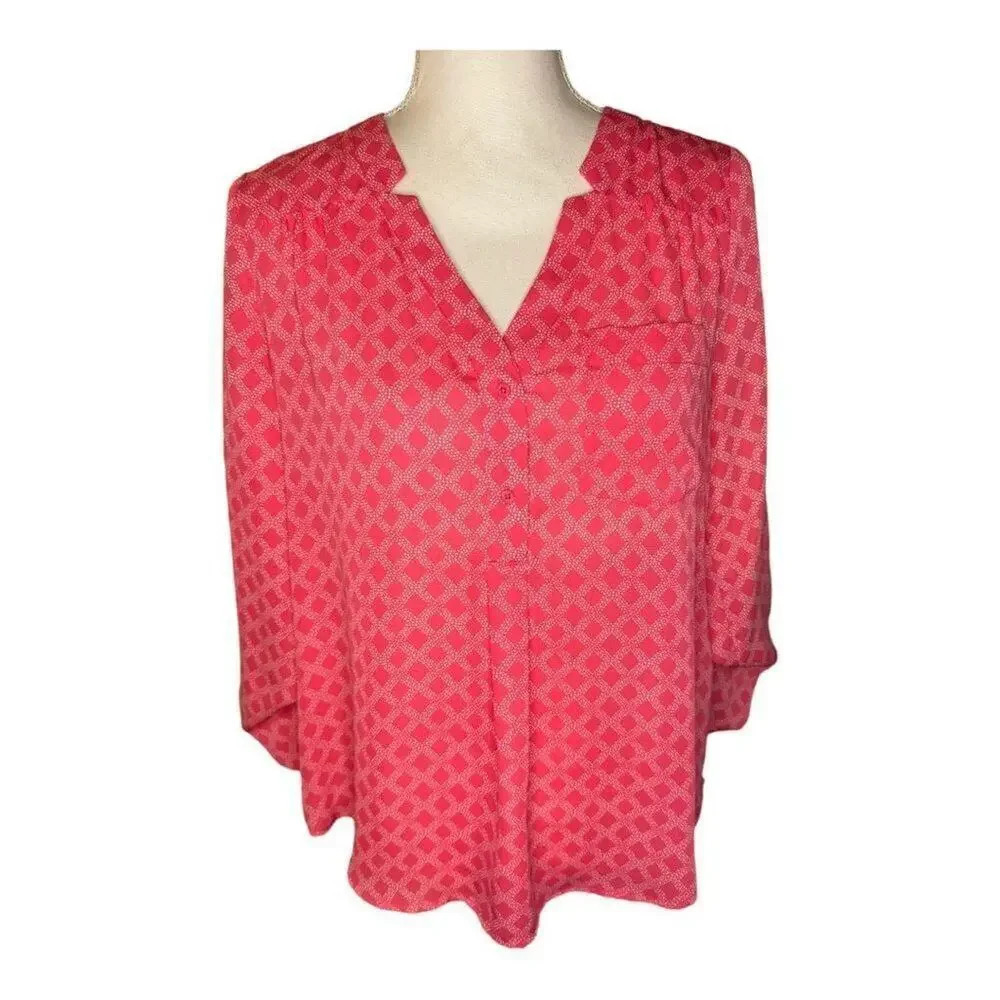 Candie’s‎ Women’s Medium Pink & White Lightweight V-Neck Top